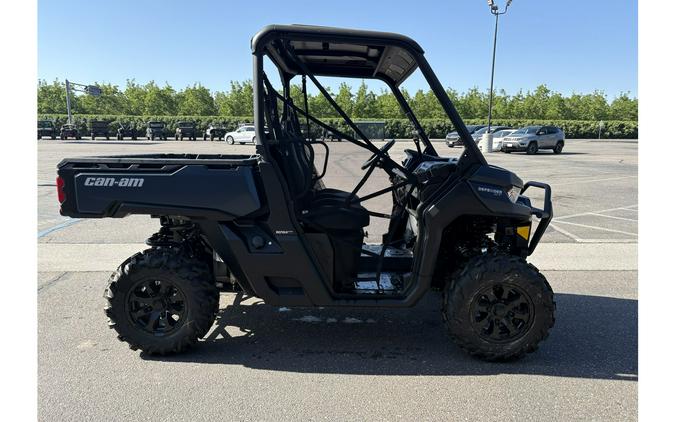 2025 Can-Am Defender XT HD10
