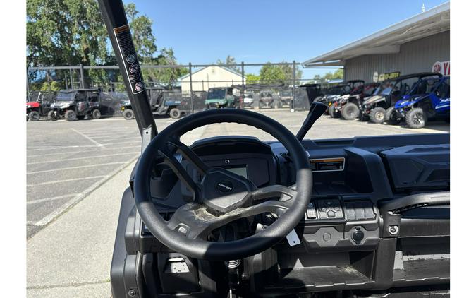 2025 Can-Am Defender XT HD10