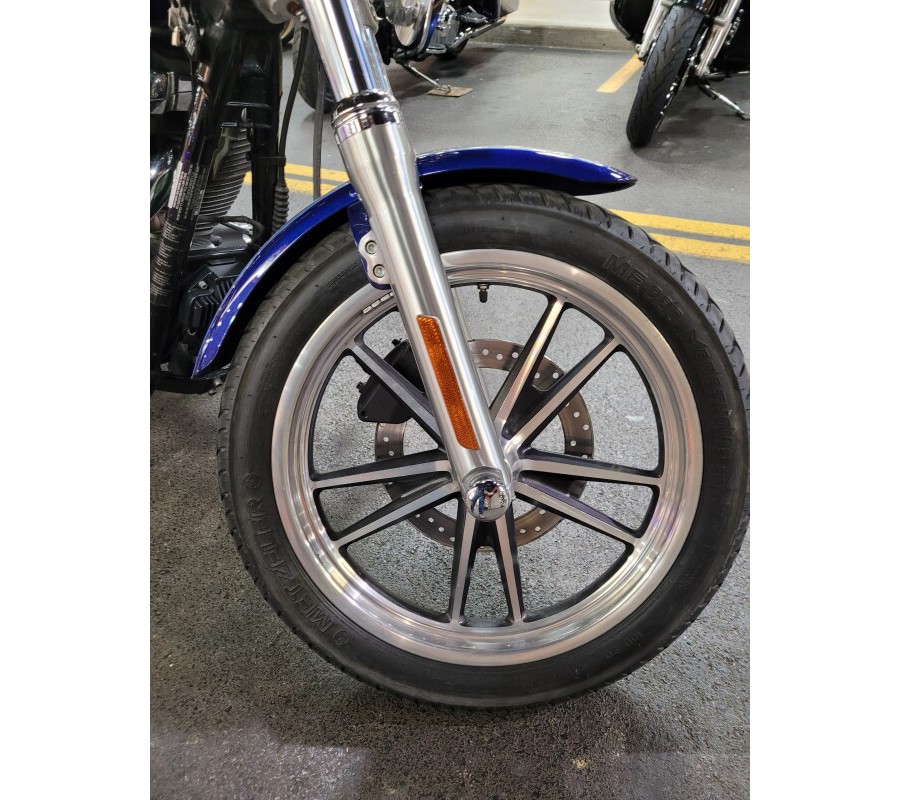 2007 Harley-Davidson® Low Rider® Deep Cobalt Pearl & Pewter Pearl