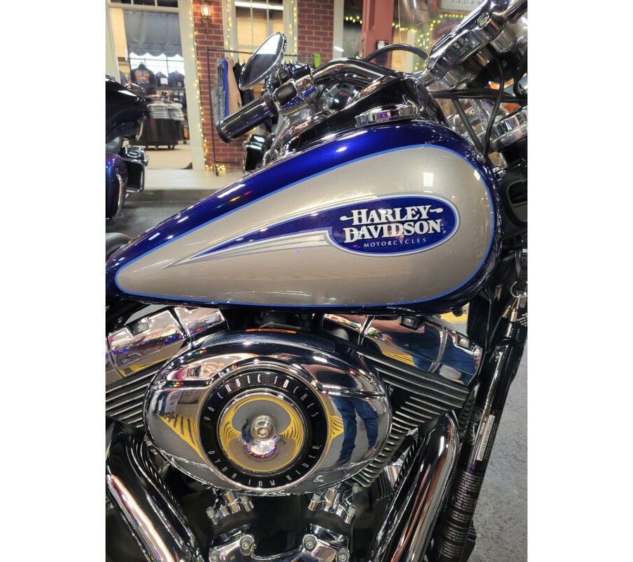 2007 Harley-Davidson® Low Rider® Deep Cobalt Pearl & Pewter Pearl