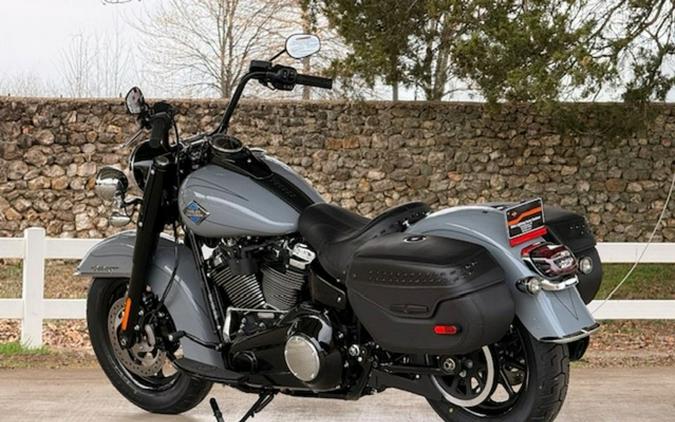 2026 Harley-Davidson Softail FLHC - Heritage Classic