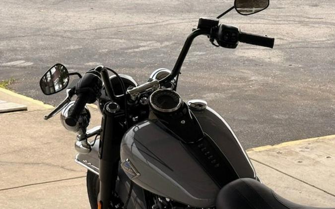 2026 Harley-Davidson Softail FLHC - Heritage Classic