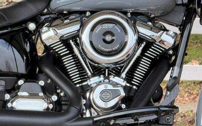 2026 Harley-Davidson Softail FLHC - Heritage Classic