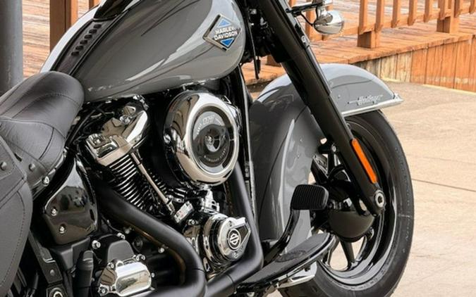 2026 Harley-Davidson Softail FLHC - Heritage Classic