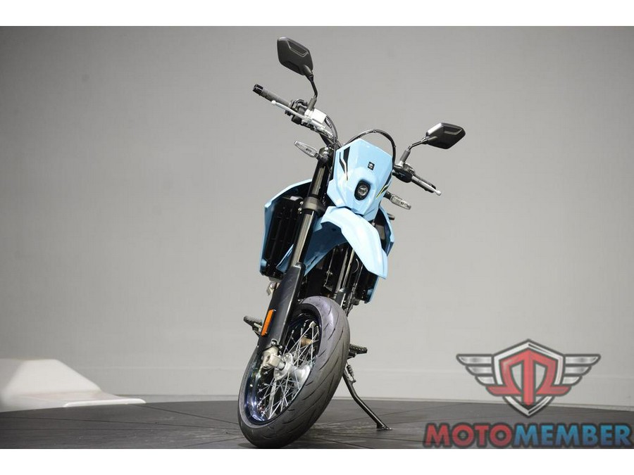 2025 Suzuki DR-Z4SM