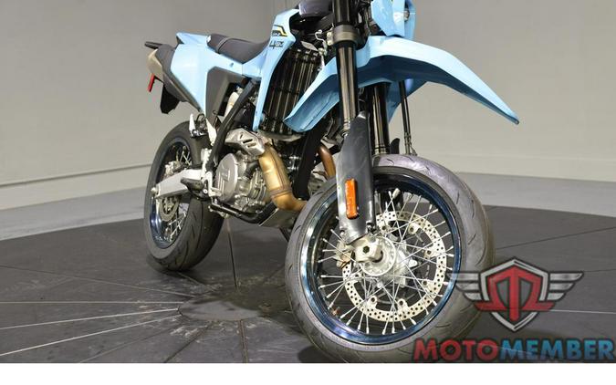 2025 Suzuki DR-Z4SM