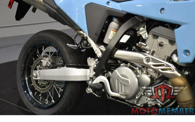 2025 Suzuki DR-Z4SM