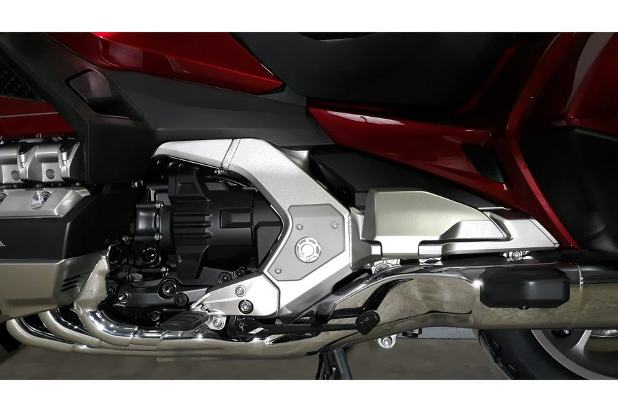2026 GOLDWING TOUR DCT - Honda