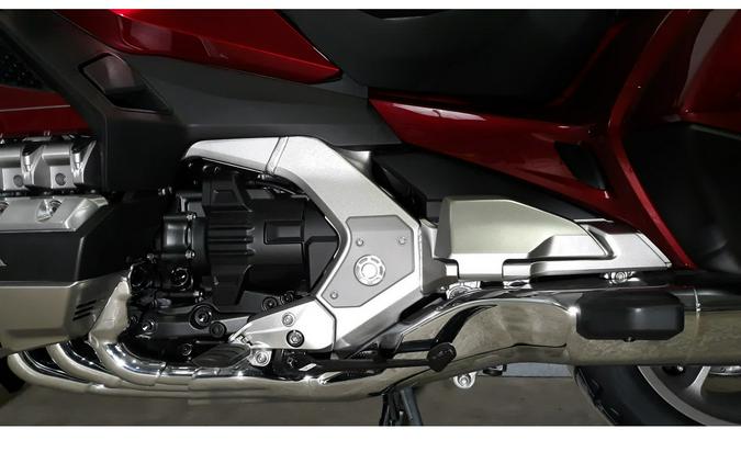 2026 GOLDWING TOUR DCT - Honda