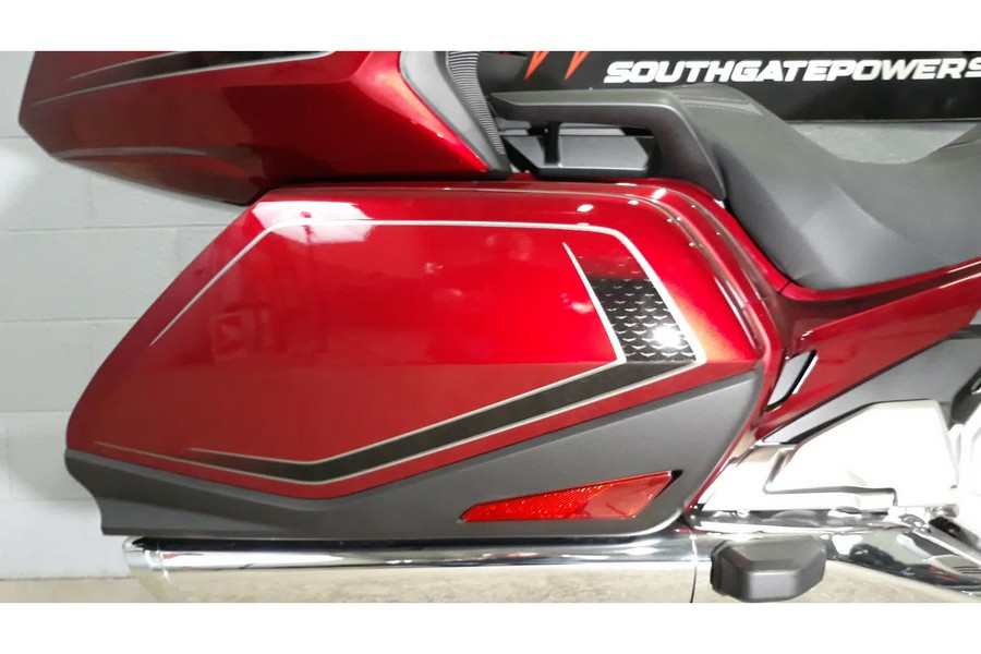 2026 GOLDWING TOUR DCT - Honda