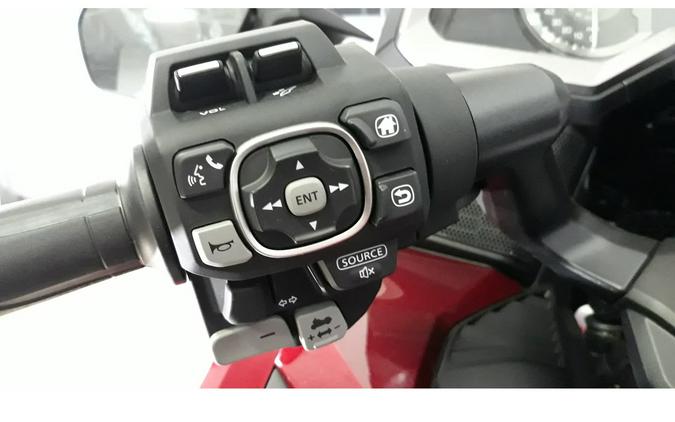2026 GOLDWING TOUR DCT - Honda