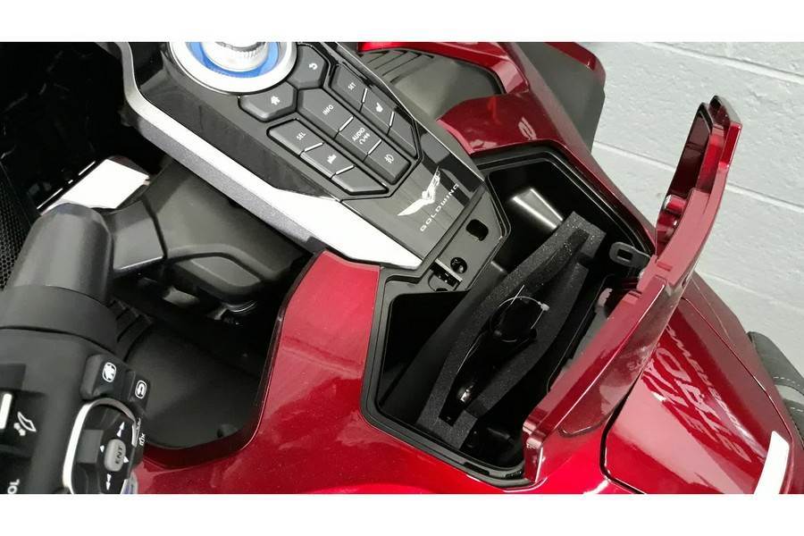 2026 GOLDWING TOUR DCT - Honda