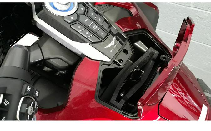 2026 GOLDWING TOUR DCT - Honda