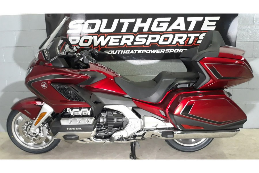2026 GOLDWING TOUR DCT - Honda