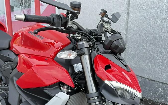 2024 Ducati Streetfighter V2 Ducati Red - 07840C