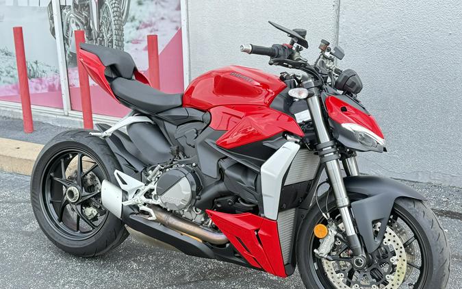 2024 Ducati Streetfighter V2 Ducati Red - 07840C