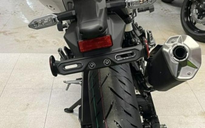 2025 Kawasaki Z500 SE ABS