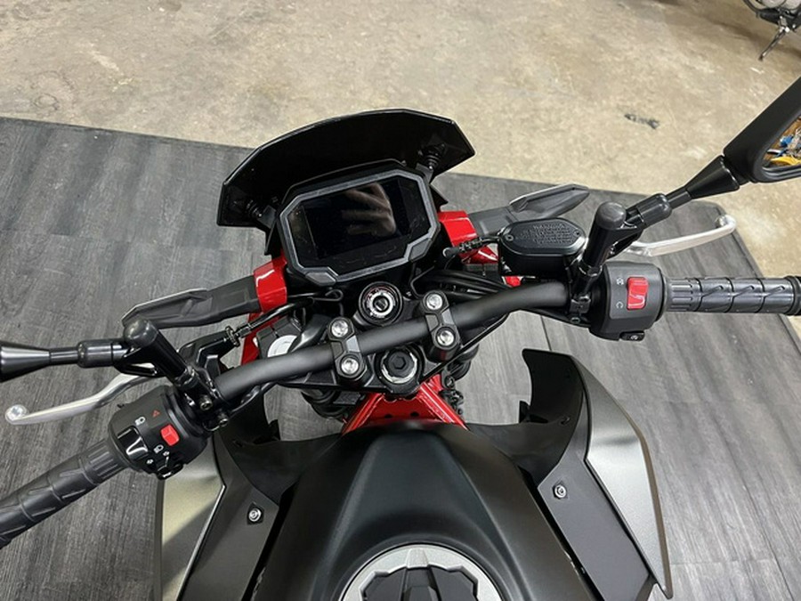 2025 Kawasaki Z500 SE ABS