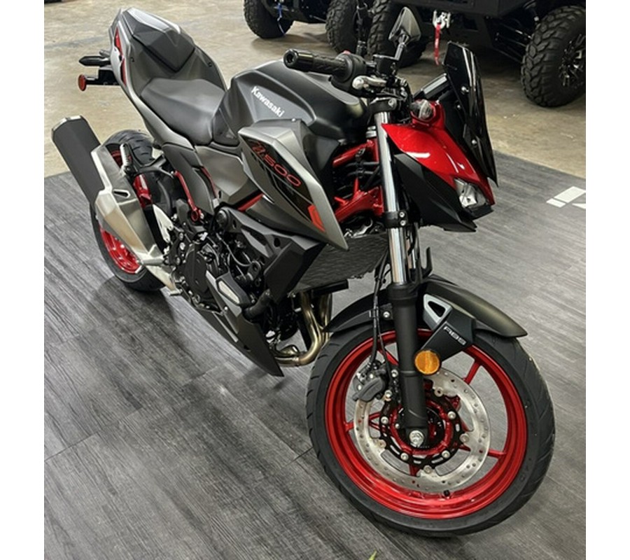 2025 Kawasaki Z500 SE ABS