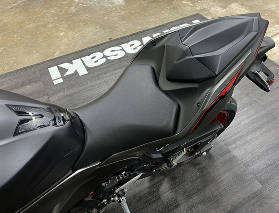 2025 Kawasaki Z500 SE ABS