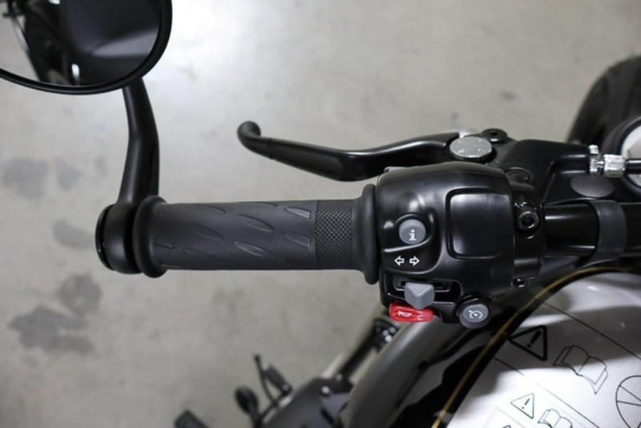 2025 Triumph Bonneville Bobber Icon Edition