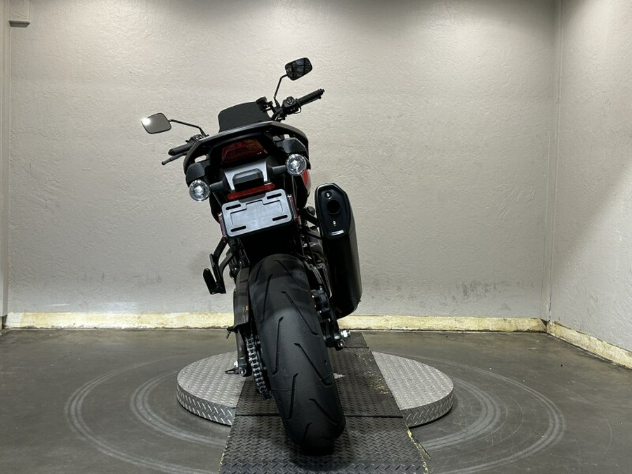 Harley-Davidson® Pan America® 1250 ST 2025 RA1250ST 84638273 BRILLIANT RED