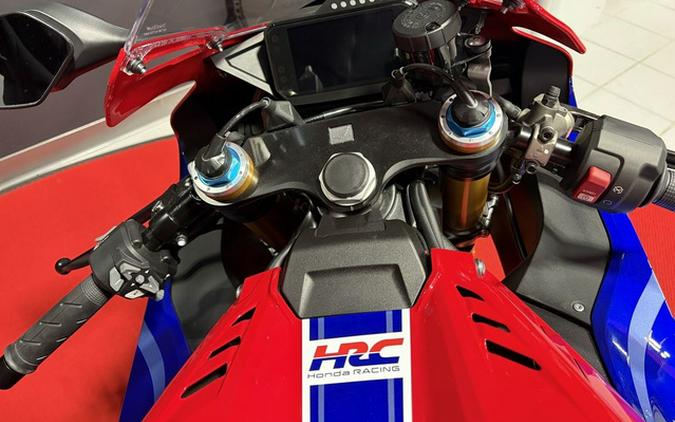 2025 Honda CBR1000RR-R Fireblade SP