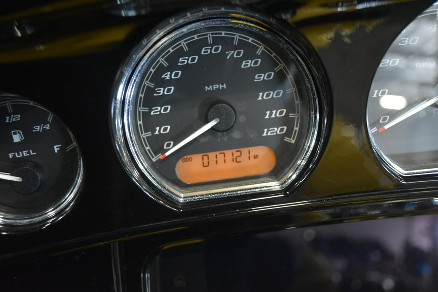 2023 Harley-Davidson Street Glide Special Industrial Yellow/Vivid Black - Black Finish