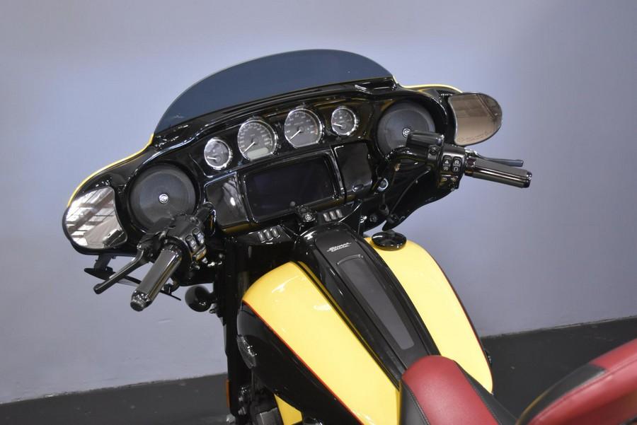2023 Harley-Davidson Street Glide Special Industrial Yellow/Vivid Black - Black Finish