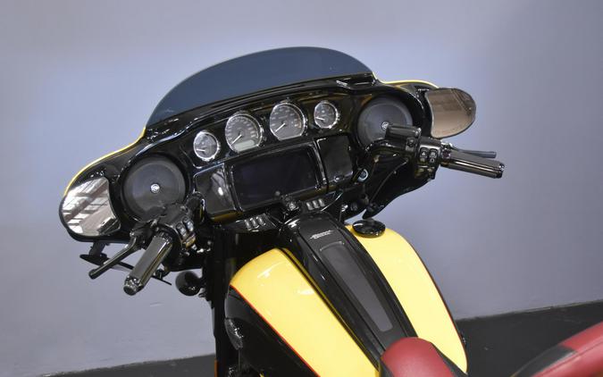 2023 Harley-Davidson Street Glide Special Industrial Yellow/Vivid Black - Black Finish