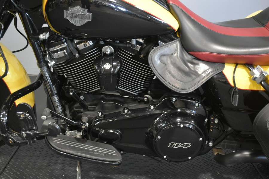 2023 Harley-Davidson Street Glide Special Industrial Yellow/Vivid Black - Black Finish