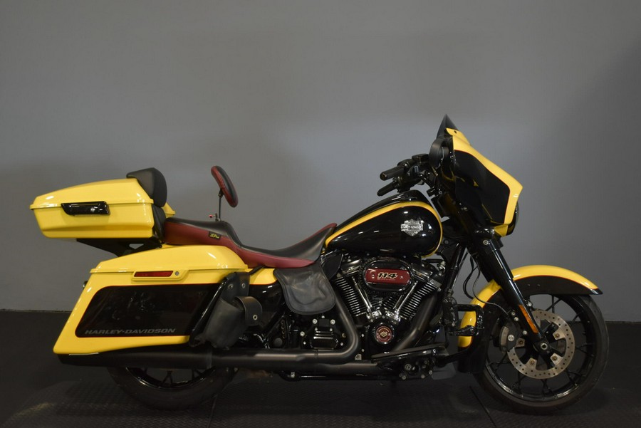 2023 Harley-Davidson Street Glide Special Industrial Yellow/Vivid Black - Black Finish