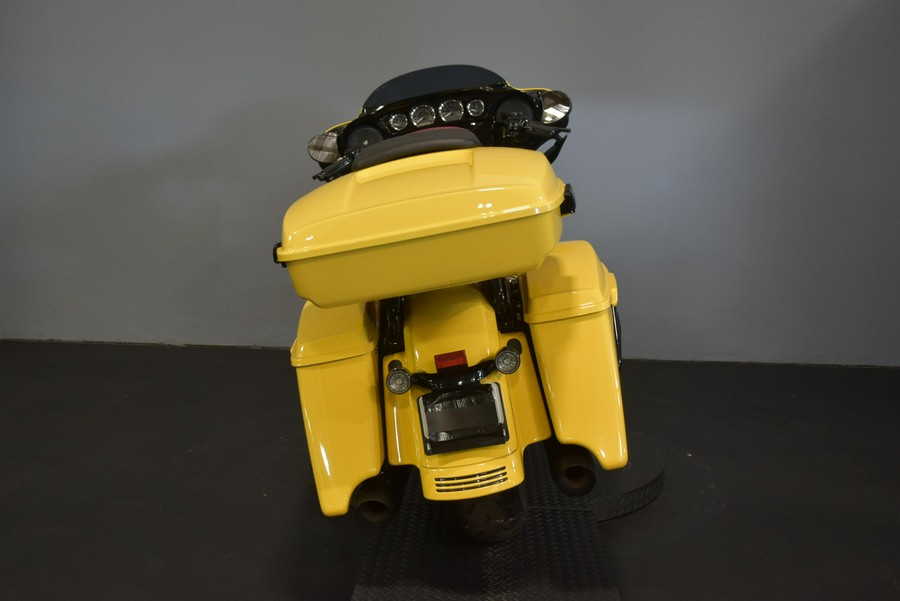 2023 Harley-Davidson Street Glide Special Industrial Yellow/Vivid Black - Black Finish