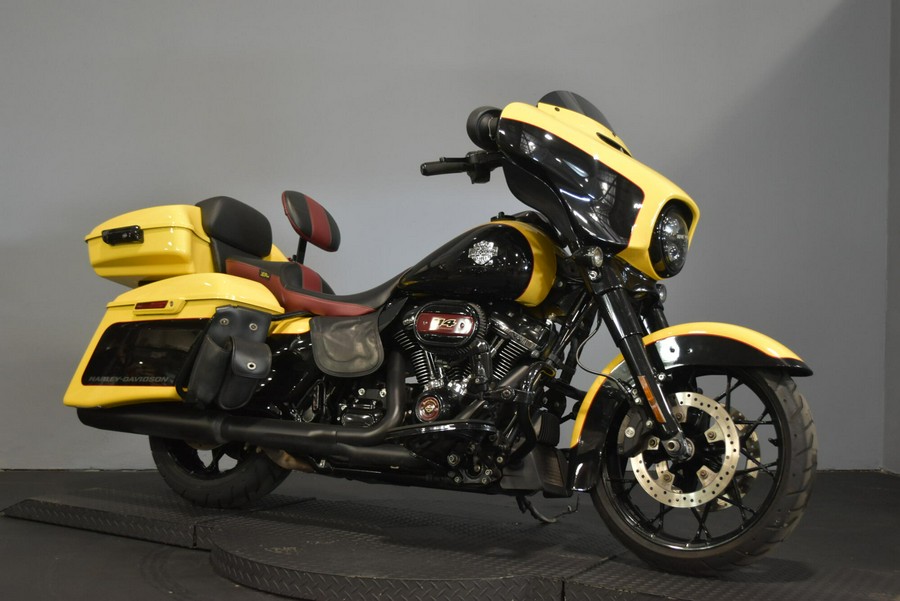 2023 Harley-Davidson Street Glide Special Industrial Yellow/Vivid Black - Black Finish
