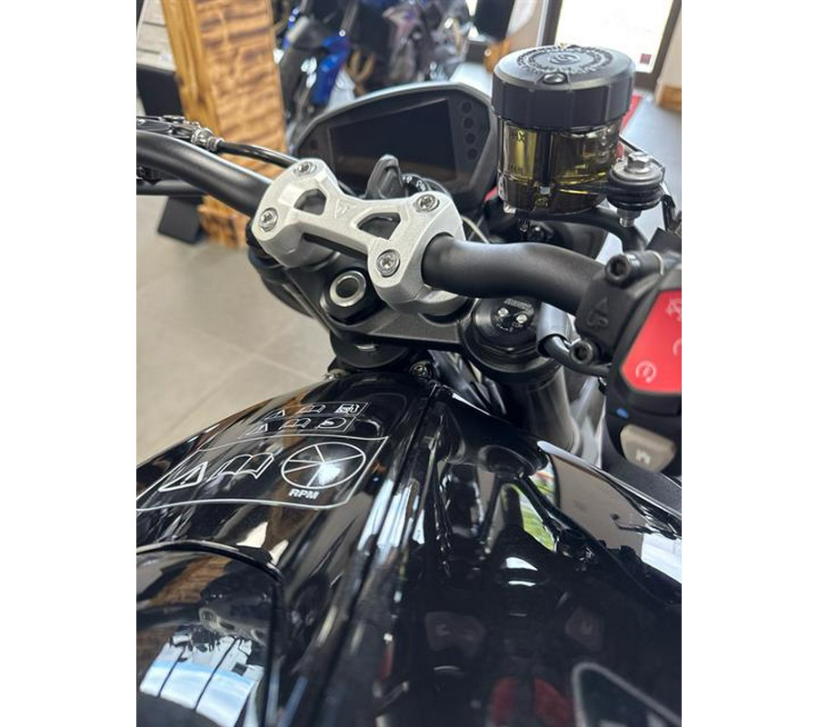 2025 Triumph Street Triple 765 RS