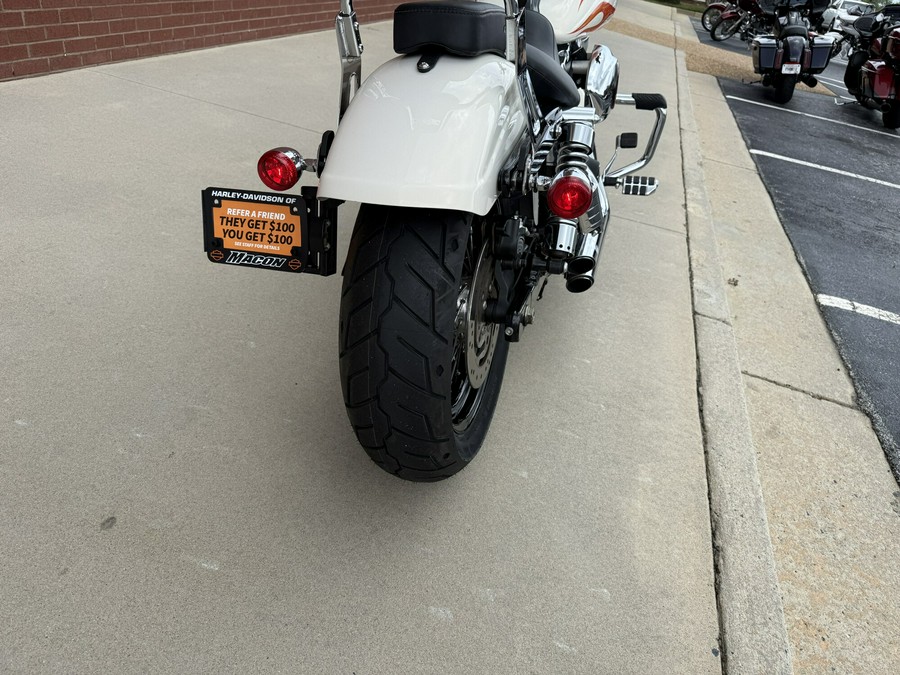 2014 Harley-Davidson® Wide Glide® Two-Tone Morocco Gold Pearl with Flames