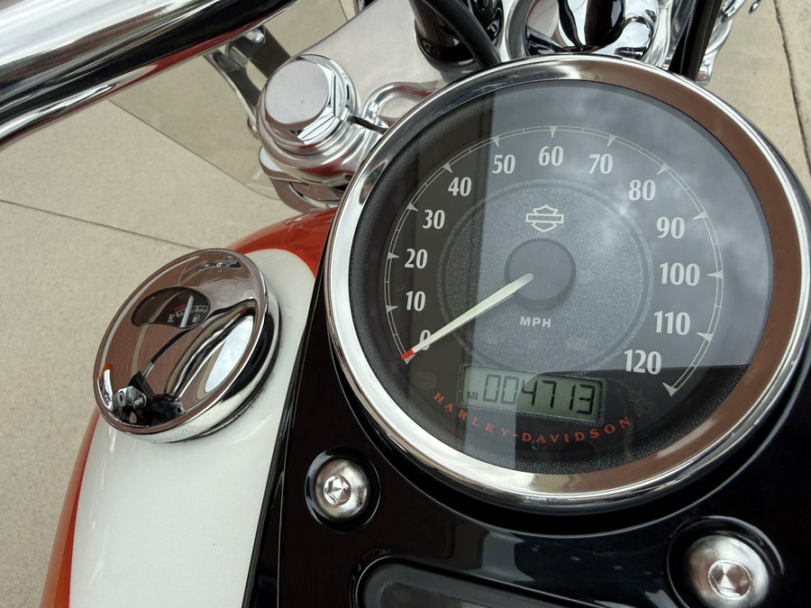 2014 Harley-Davidson® Wide Glide® Two-Tone Morocco Gold Pearl with Flames