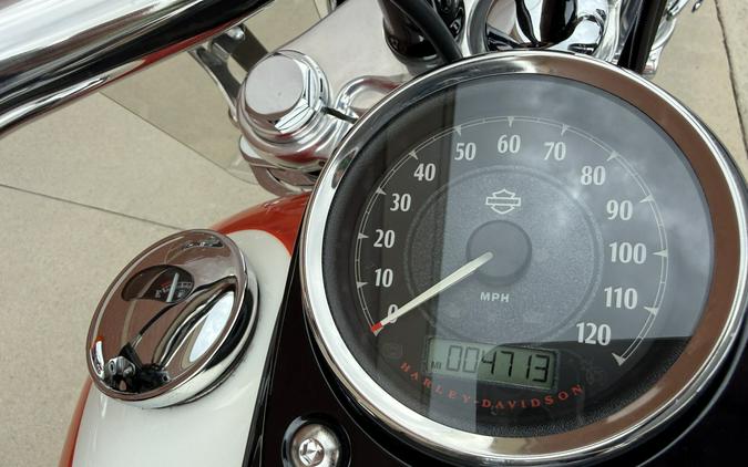2014 Harley-Davidson® Wide Glide® Two-Tone Morocco Gold Pearl with Flames