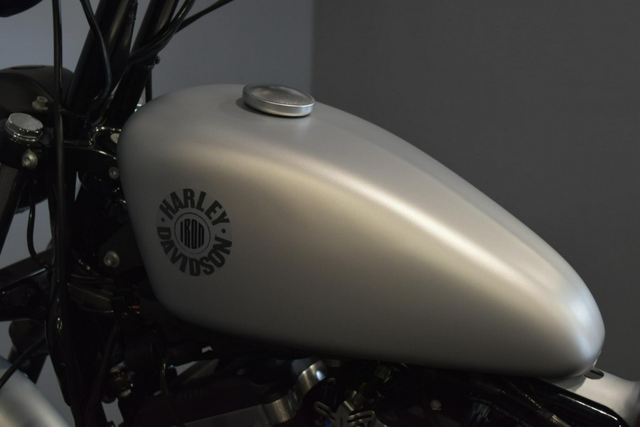 2020 Harley-Davidson Iron 883 Barracuda Silver Denim