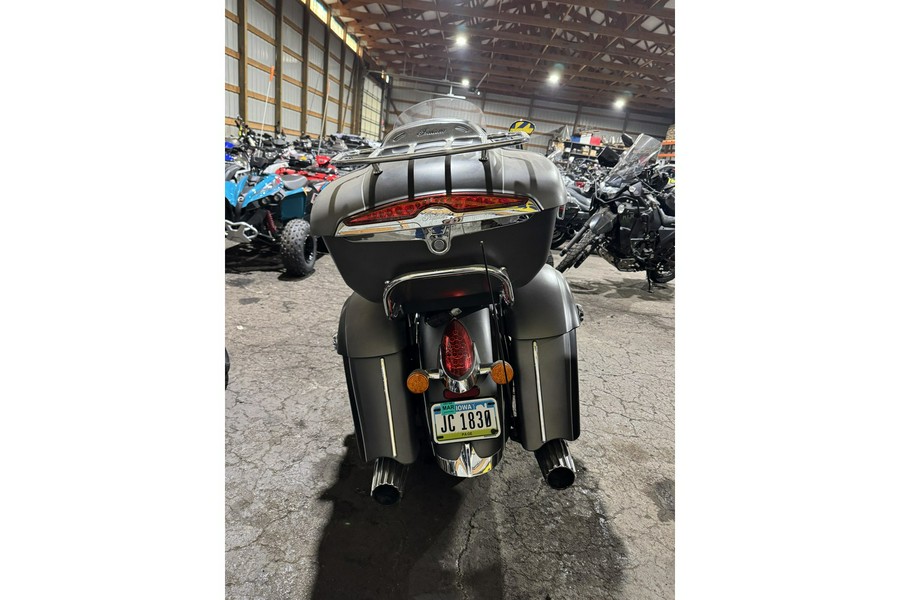 2019 Indian Motorcycle ROADMASTER - THUNDER BLACK Base