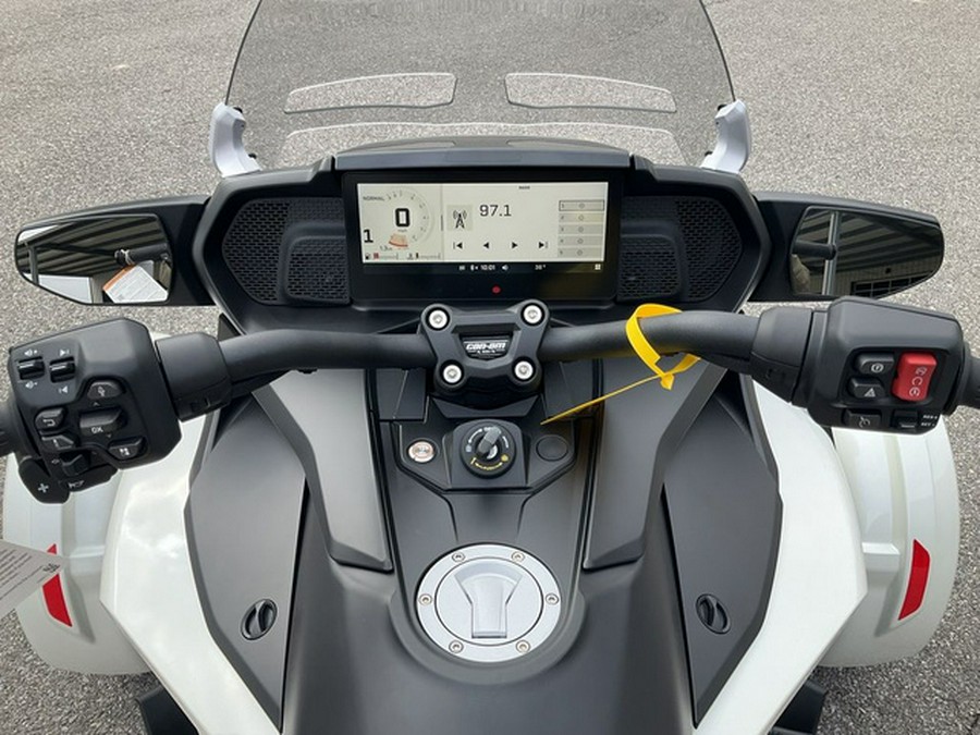 2026 Can-Am Spyder F3 Limited Platine