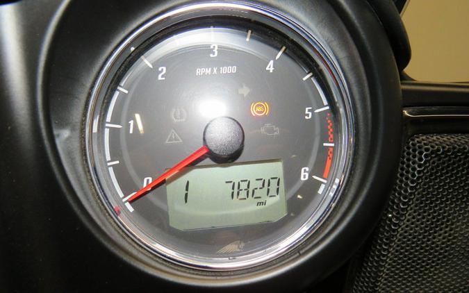 2018 Indian Motorcycle® Chieftain® Dark Horse® ABS Thunder Black Smoke