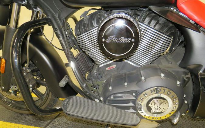 2018 Indian Motorcycle® Chieftain® Dark Horse® ABS Thunder Black Smoke