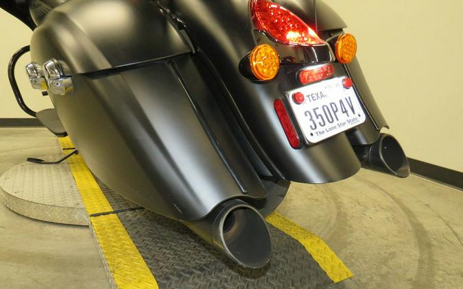 2018 Indian Motorcycle® Chieftain® Dark Horse® ABS Thunder Black Smoke