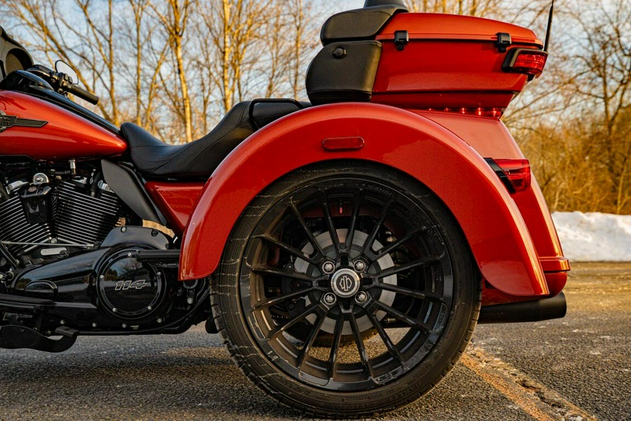 2025 Harley-Davidson Tri Glide Ultra FLHTCUTG