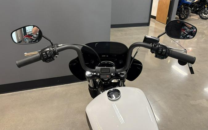 2021 Harley-Davidson® Street Bob® 114 Stone Washed White Pearl