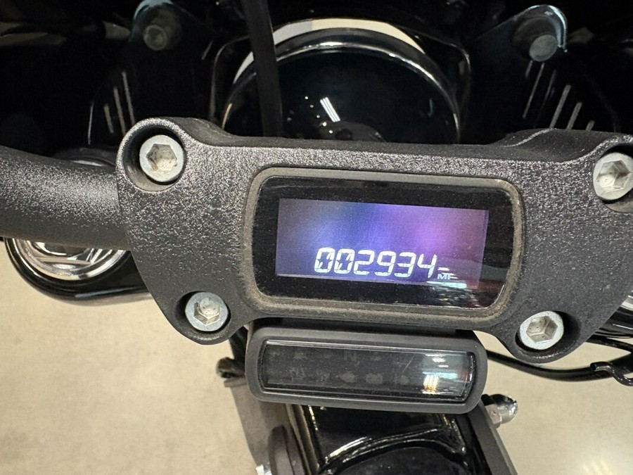 2021 Harley-Davidson® Street Bob® 114 Stone Washed White Pearl