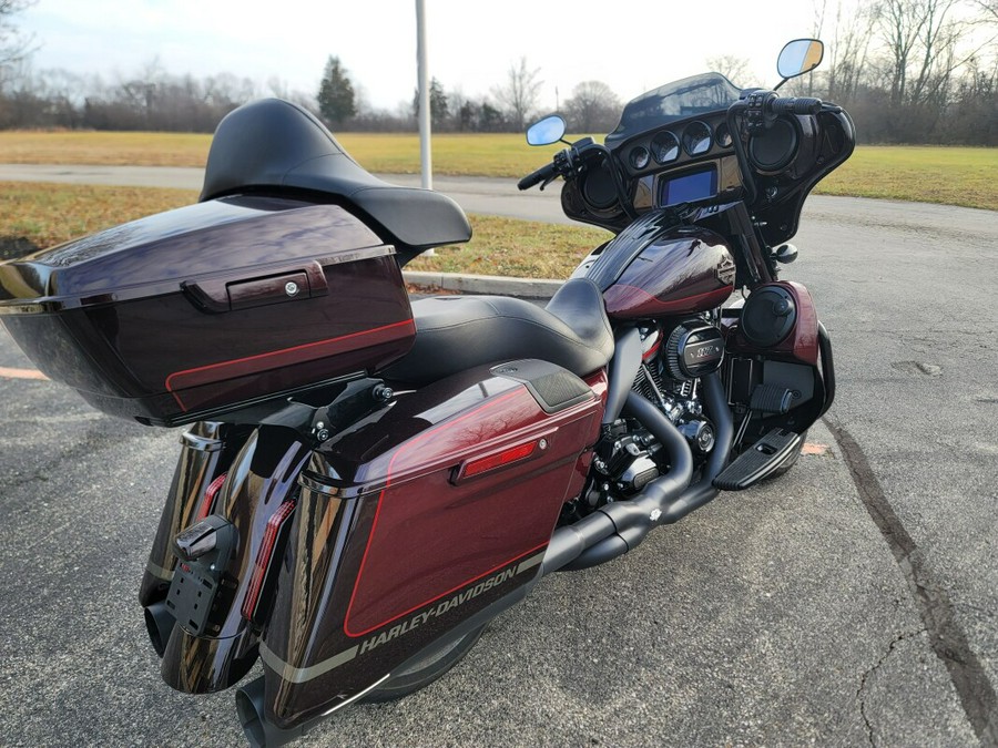 2019 Harley-Davidson CVO Street Glide Black Forest & Wineberry