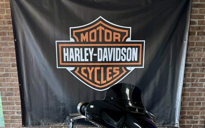 2018 Harley-Davidson Street Glide Vivid Black