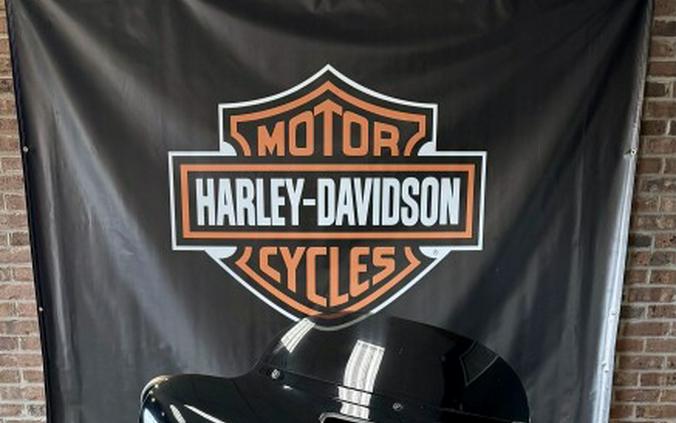 2018 Harley-Davidson Street Glide Vivid Black